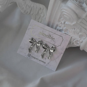 [ILLIT Iroha, NMIXX Haewon Earrings] Ballerina Ribbon Earrings - Silver