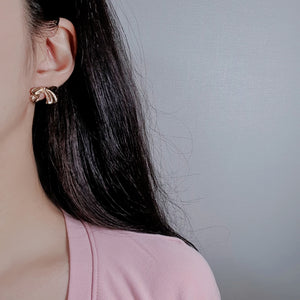 Jane Ribbon Earrings - Gold Color