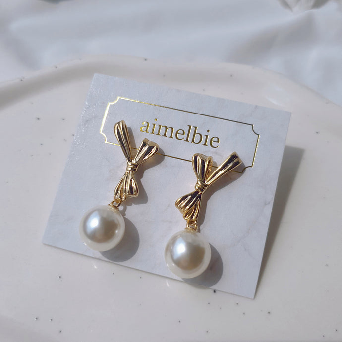 Dalia Ribbon and Pearl Earrings - Gold Color