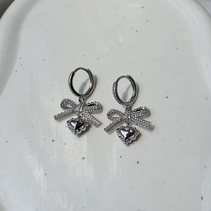 [Hearts2Hearts Yuha Earrings] Coquette Laced Ribbon and Heart Huggies earrings