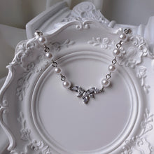 Load image into Gallery viewer, [Jo Yuri Necklace] Heavenly Crystal Pearl Choker Necklace - Silver Color