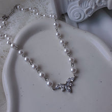 Load image into Gallery viewer, [Jo Yuri Necklace] Heavenly Crystal Pearl Choker Necklace - Silver Color