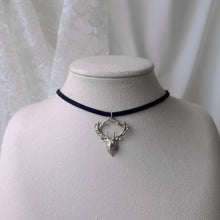 Load image into Gallery viewer, [ITZY Chaeryeong Necklace] Raindeer Choker Necklace - Silver Color