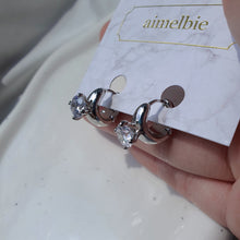 Load image into Gallery viewer, [Hearts2Hearts Ian Earrings] Diamond Ring Huggies Earrings - Silver Color
