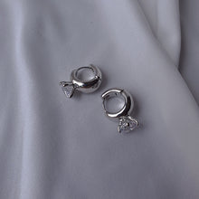 Load image into Gallery viewer, [Hearts2Hearts Ian Earrings] Diamond Ring Huggies Earrings - Silver Color