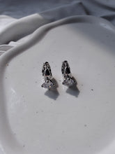 Load image into Gallery viewer, [Hearts2Hearts Ian Earrings] Diamond Ring Huggies Earrings - Silver Color
