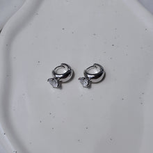 Load image into Gallery viewer, [Hearts2Hearts Ian Earrings] Diamond Ring Huggies Earrings - Silver Color