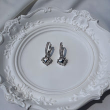 Load image into Gallery viewer, [NMIXX Jiwoo Earrings] Coquette Laced Hearts Huggies Earrings - Silver Color