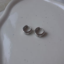Load image into Gallery viewer, Tarot Star Huggies Earrings - Simple Ring Version (Silver Color)