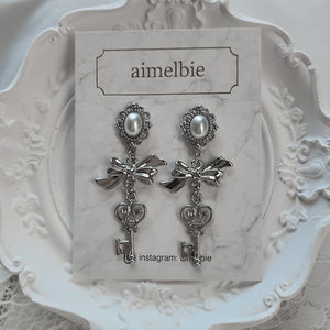 [STAYC Seeun Earrings] Antique Lovely Key Earrings - Silver