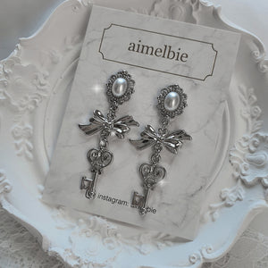 [STAYC Seeun Earrings] Antique Lovely Key Earrings - Silver