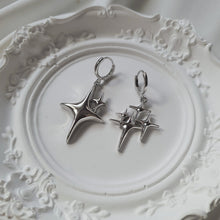 Load image into Gallery viewer, [Aespa Karina Earrings] Sparkle Sparkle Huggies Earrings