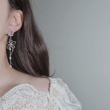 Load image into Gallery viewer, Dreamy Flower Perfume Earrings - Pink