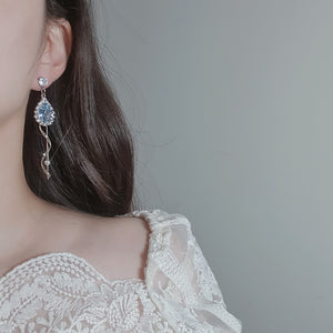 [IVE Rei Earrings] Melody of The Butterfly Earrings - Light Sapphire