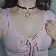 Load image into Gallery viewer, [IVE Gaeul, Kep1er Xiaoting Necklace] Heart Supernova Leather Choker - Gold ver.