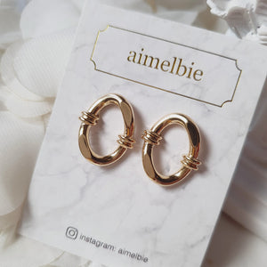 Knotted Oval Ring Earrings - Gold