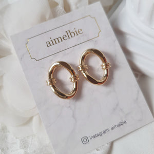 Knotted Oval Ring Earrings - Gold