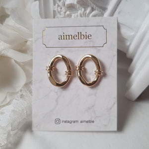 Knotted Oval Ring Earrings - Gold