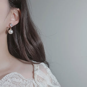 Diamond Pearl Earrings - Gold