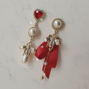 The Royal Red Queen Bee Earrings (KARA Gyuri Earrings)