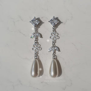 Diamond Floral Princess Earrings - Silver ver. (Jessica Earrings)