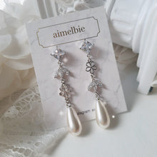 Load image into Gallery viewer, Diamond Floral Princess Earrings - Silver ver.
