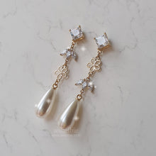 Load image into Gallery viewer, Diamond Floral Princess Earrings - Gold ver.