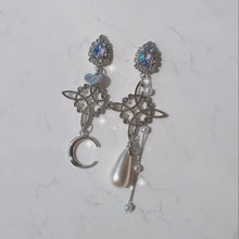 Load image into Gallery viewer, Princess of the Dreamy Galaxy Earrings