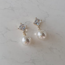 Load image into Gallery viewer, Diamond Pearl Earrings - Gold