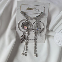 Load image into Gallery viewer, [Aespa Winter Earrings] Elf of The Night Forest Earrings