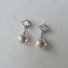 Load image into Gallery viewer, Diamond Pearl Earrings - Silver (Weeekly Jihan Earrings)