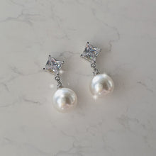 Load image into Gallery viewer, Diamond Pearl Earrings - Silver (Weeekly Jihan Earrings)