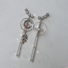 Load image into Gallery viewer, [Aespa Winter Earrings] Elf of The Night Forest Earrings