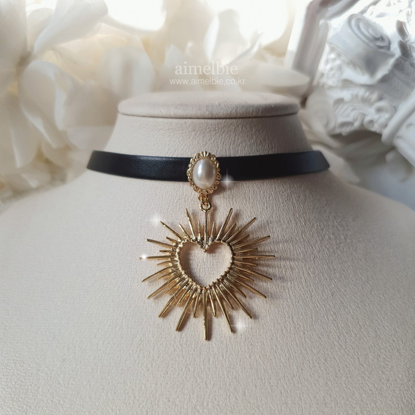 Heart leather choker necklaces discount