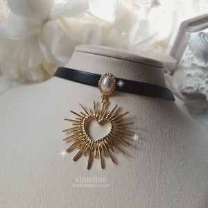 [IVE Gaeul, Kep1er Xiaoting Necklace] Heart Supernova Leather Choker - Gold ver.
