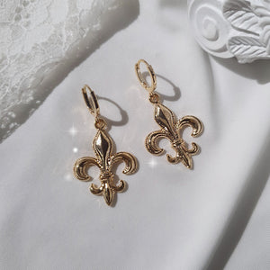 Fleur-De-Lis Huggies Earrings - Gold