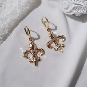 Fleur-De-Lis Huggies Earrings - Gold