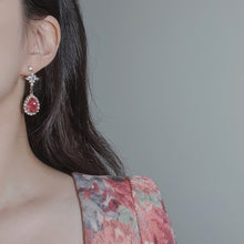 Load image into Gallery viewer, Romantic Queen Waterdrop Crystal Earrings - Rosepink