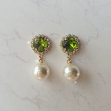 Load image into Gallery viewer, Cushion Square and Pearl Earrings - Olivine