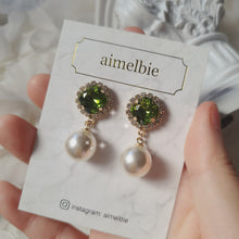 Load image into Gallery viewer, Cushion Square and Pearl Earrings - Olivine