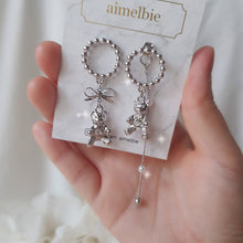 Load image into Gallery viewer, [IVE Liz Earrings] You are my Teddy bear Earrings - Silver ver.