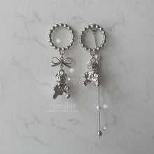 Load image into Gallery viewer, [IVE Liz Earrings] You are my Teddy bear Earrings - Silver ver.