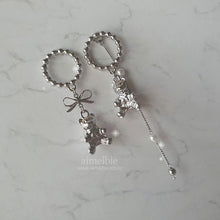 Load image into Gallery viewer, [IVE Liz Earrings] You are my Teddy bear Earrings - Silver ver.