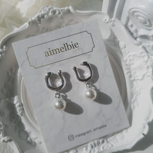 Horse Shoe and Pearl Earrings (Small) - Silver (Kep1er Yujin Earrings)