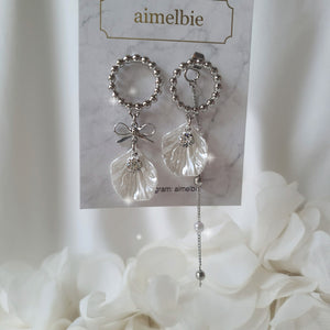 White Shell Ribbon Princess Earrings (H1-Key Hwiseo Earrings)