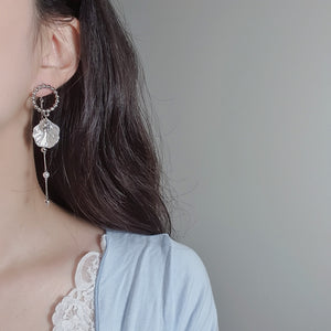 White Shell Ribbon Princess Earrings (H1-Key Hwiseo Earrings)