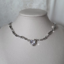 Load image into Gallery viewer, Magical Heart Stone Necklace