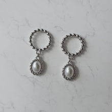 Load image into Gallery viewer, [IU Earrings] Josephine Earrings - Silver