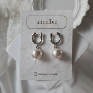 [fromis_9 Nakyung Earrings] Horse Shoe and Pearl Earrings (Medium) - Silver