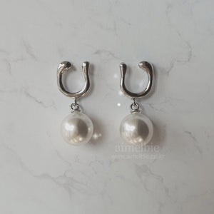 [fromis_9 Nakyung Earrings] Horse Shoe and Pearl Earrings (Medium) - Silver